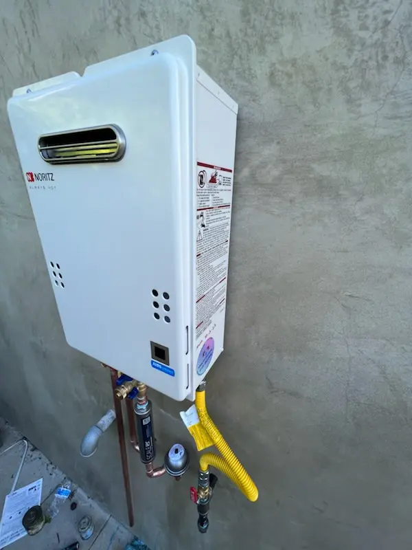 Tankless water heater installation for Lincoln-Villa homes